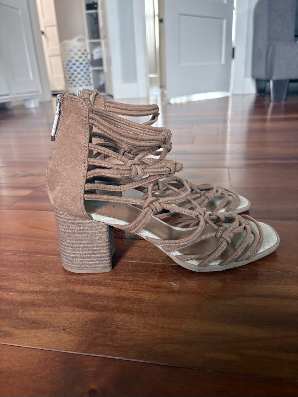 Women’s heel
